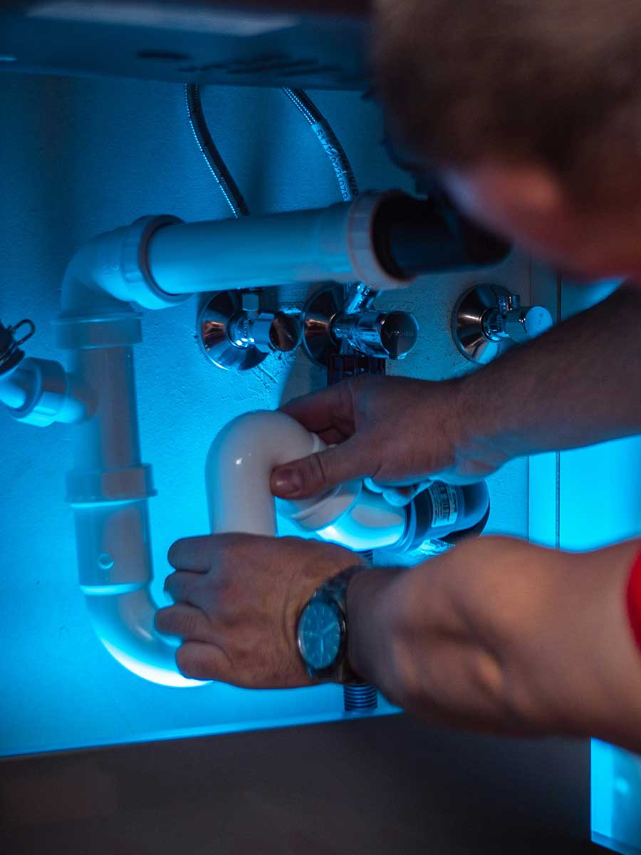 Hitna vodoinstalaterska intervencija